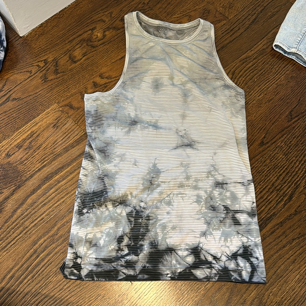 Lululemon x Peloton Tank